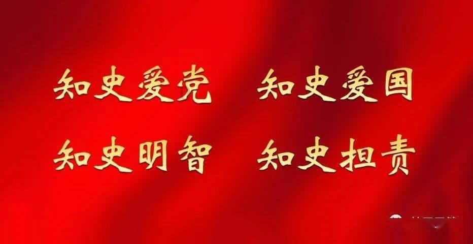 度假的时尚女孩